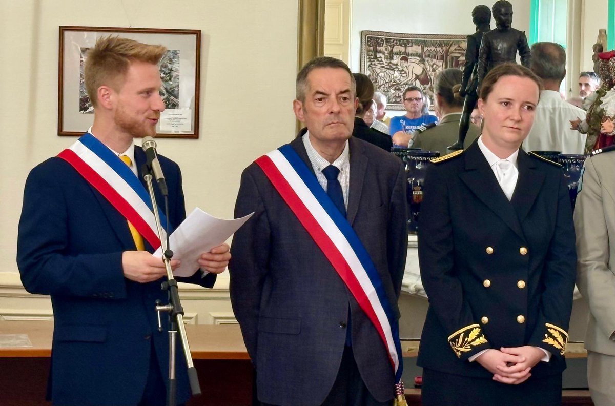 romain_lemoigne's tweet photo. Cérémonie du 14 juillet à La Flèche.

Lors de notre Fête nationale, nous célébrons bien plus qu'une date : nous célébrons la France, sa devise, l'esprit de la Fête de la Fédération et, par-dessus tout, l'unité nationale, plus nécessaire que jamais.

Vive la France !

#LaFlèche https://t.co/laoXBMKYOv