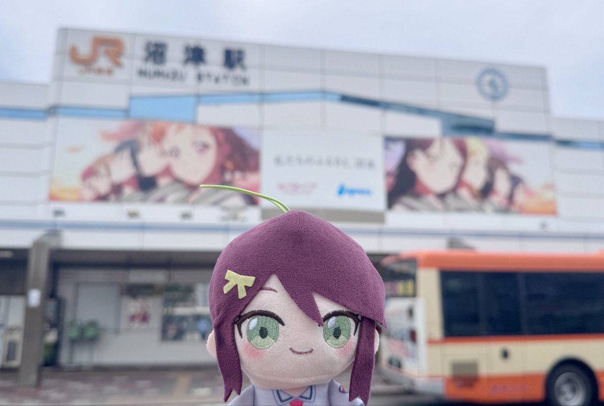 srchan07's tweet photo. 玲の地元、沼津に行ってきました！
今まで玲が見ていた景色。
少しは見れたかなって思います🚲🪽
#イキヅライブ  #いきづらい部 #lovelive https://t.co/XQNQhYI3Gc
