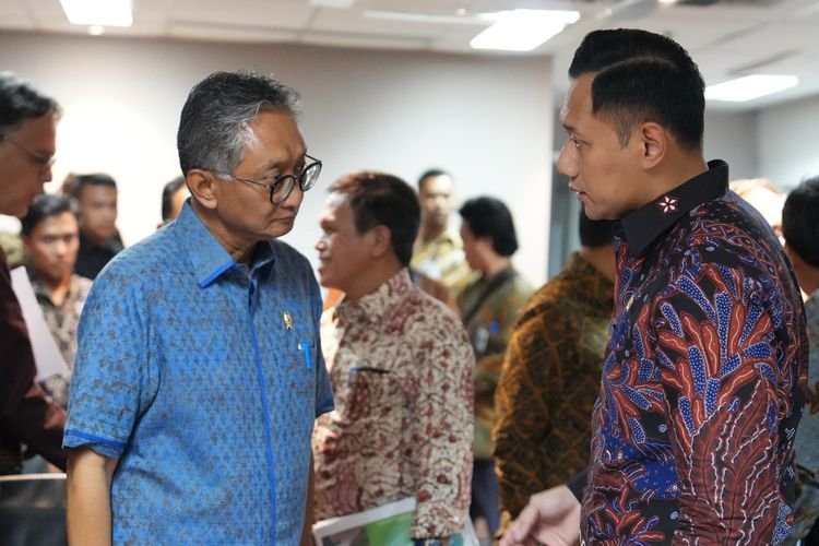 BetaEpsilonPhi's tweet photo. Trivia menarik dari Menteri PU yang merupakan Wakil Ketua Umum @PDemokrat,

1. Menteri Koordinatornya : Menko Infrastruktur dan Pembangunan Kewilayahan, @AgusYudhoyono (Ketua Umum PD)

2. Lebih dulu menjabat sebagai Menteri, dibanding menjadi Kader Partai. https://t.co/uYP9Z3ozs9