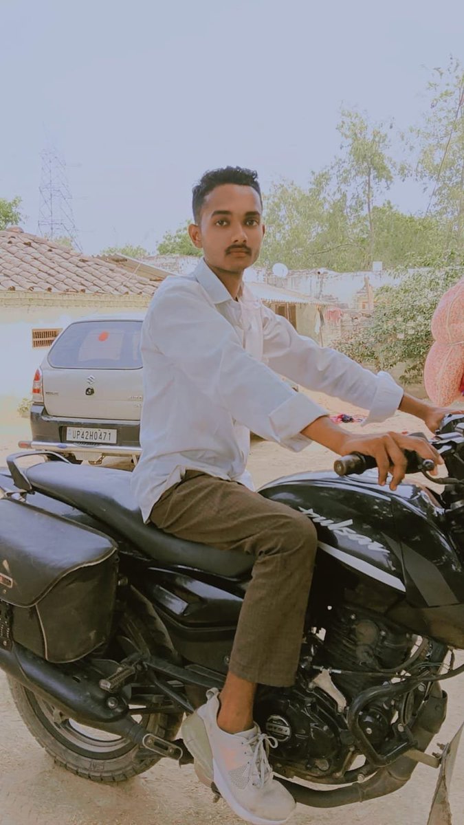 ShivPra16878743's tweet photo. ये मेरे मामा का लड़का कल शाम से कही गायब हो गया है जिस किसी भाई को कहीं दिखे इस नम्बर पर सूचित करने की कृपा करें।9984513006
9450109399
इनका पता  लौवावीरपुर नवाबगंज गोंडा।

@Uppolice @dmgonda2 @gondapolice https://t.co/ifIH7VlLH8