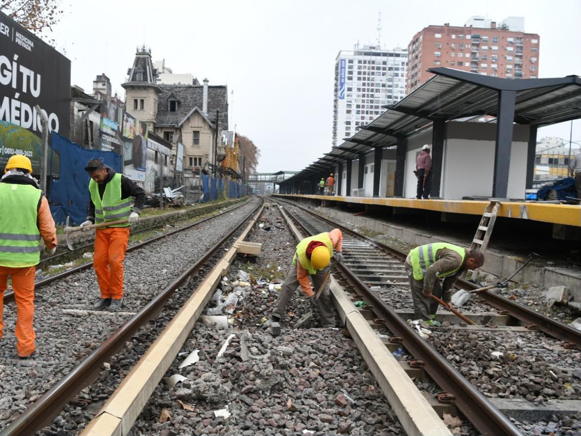 rielesnoticias's tweet photo. Avanzan obras claves en la Línea Mitre y Sarmiento
https://t.co/EXDM5B0rvM
@ArgTransporte @ArFerrocarriles @TrenesArg https://t.co/enzDSQ0BEh