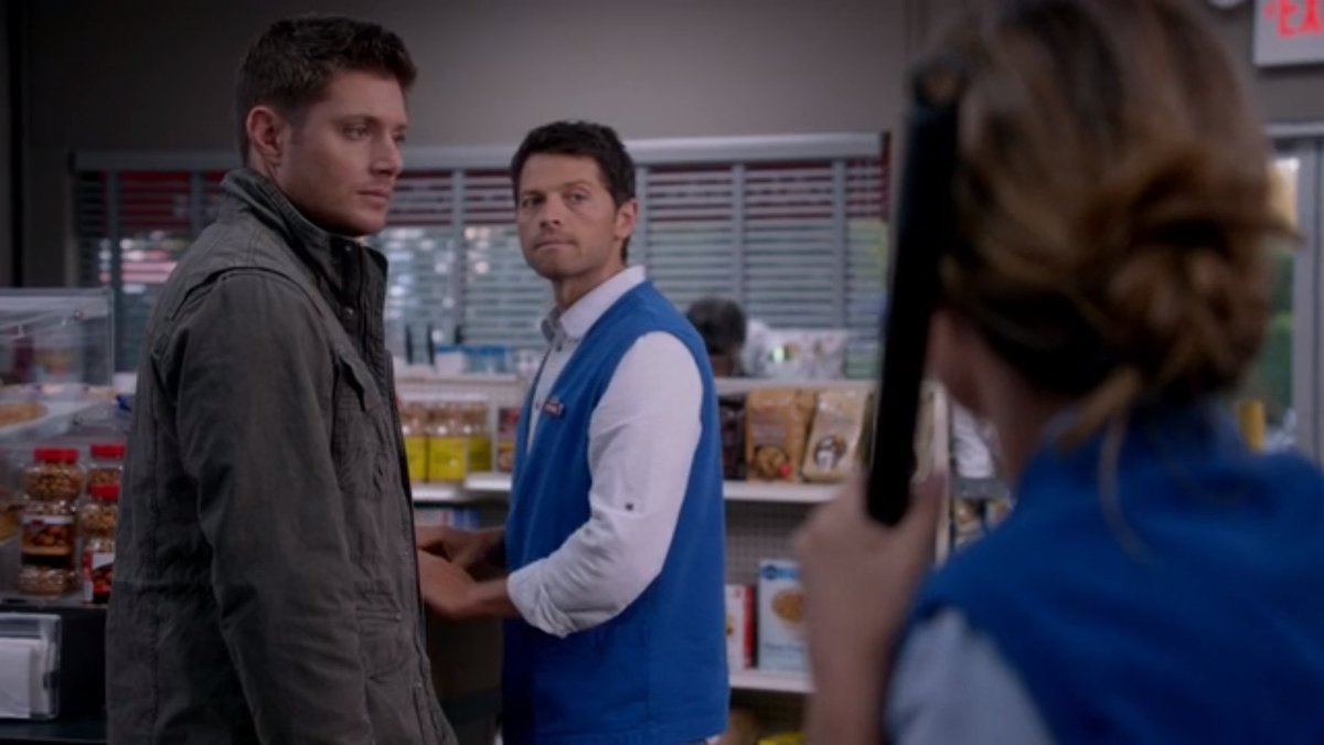 CasIsLoved's tweet photo. If Dean not in love with Cas then why so jealous ????? https://t.co/jmFrVlRcMf