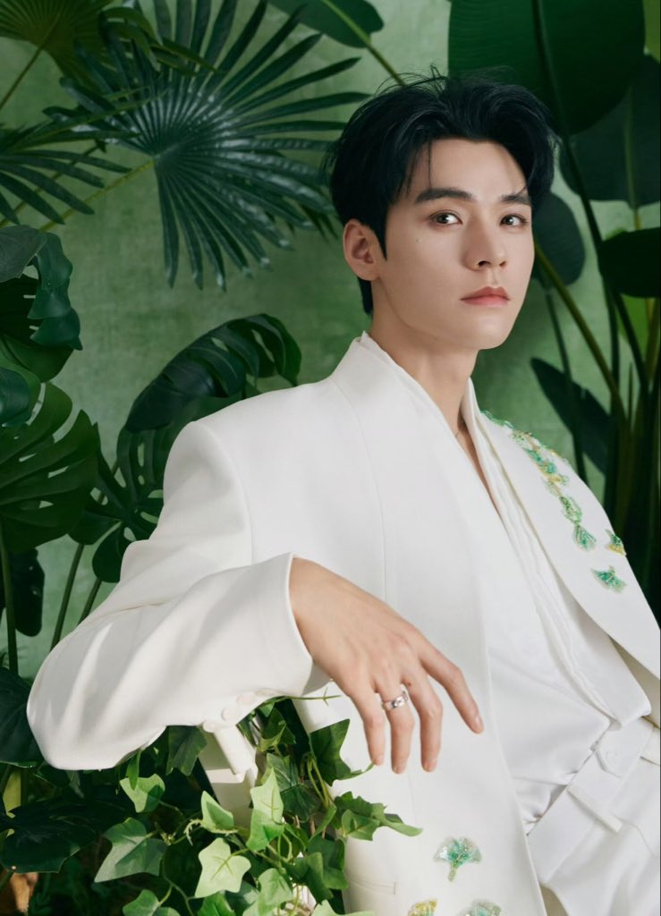 CEntxirs's tweet photo. 🍉 #GongJun and #SongZuer to lead modern drama #KissInTheWind!

Adapted from the web novel "Deng Feng Re Wen Ni" (等风热吻你) by Ji Ji De Mao (唧唧的猫)

Original Network - Tencent Video

Genre - Romance, Thriller https://t.co/lMlwvUOCmn