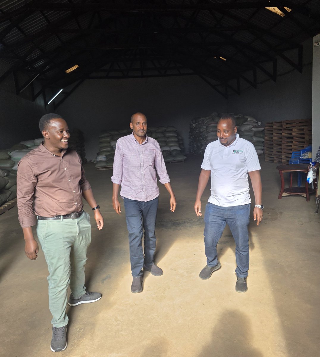 FrankTumwebazek's tweet photo. My best and most productive day is always the one with farmers in the field.

 I was pleased today to visit  Rubanga Coffee Cooperative (@CoRubanga  @RubangaCoffee ) in Mitooma district. Their humble journey of adding value to Coffee started in 1986  with Mzee Silver Biryaho  as the vision bearer and still now the Chairman of the Cooperative. His Son & my friend @jamesmuhangi , a solid 👌 business mind is the business captain/CEO.

The Cooperative now turns over $10m annually. They also employ a sizeable number of young graduates directly & support a farmers supplier network with extension services. 

 @MAAIF_Uganda  under the various interventions, will continue to identify and profile such actors in the different value chains for partnership and support.  

I thank the People of Ruhinda and Mitooma for being good coffee and banana farmers. As I drove through the community, the agronomy on the farms is well done . 

Thank you my senior colleagues  @otafiire_k @Thomas_Tayebwa for guiding your people well.

 Our people are truly transforming, a few remaining bottlenecks (like reliable rural power, high cost of money affecting off-takers etc) notwithstanding.