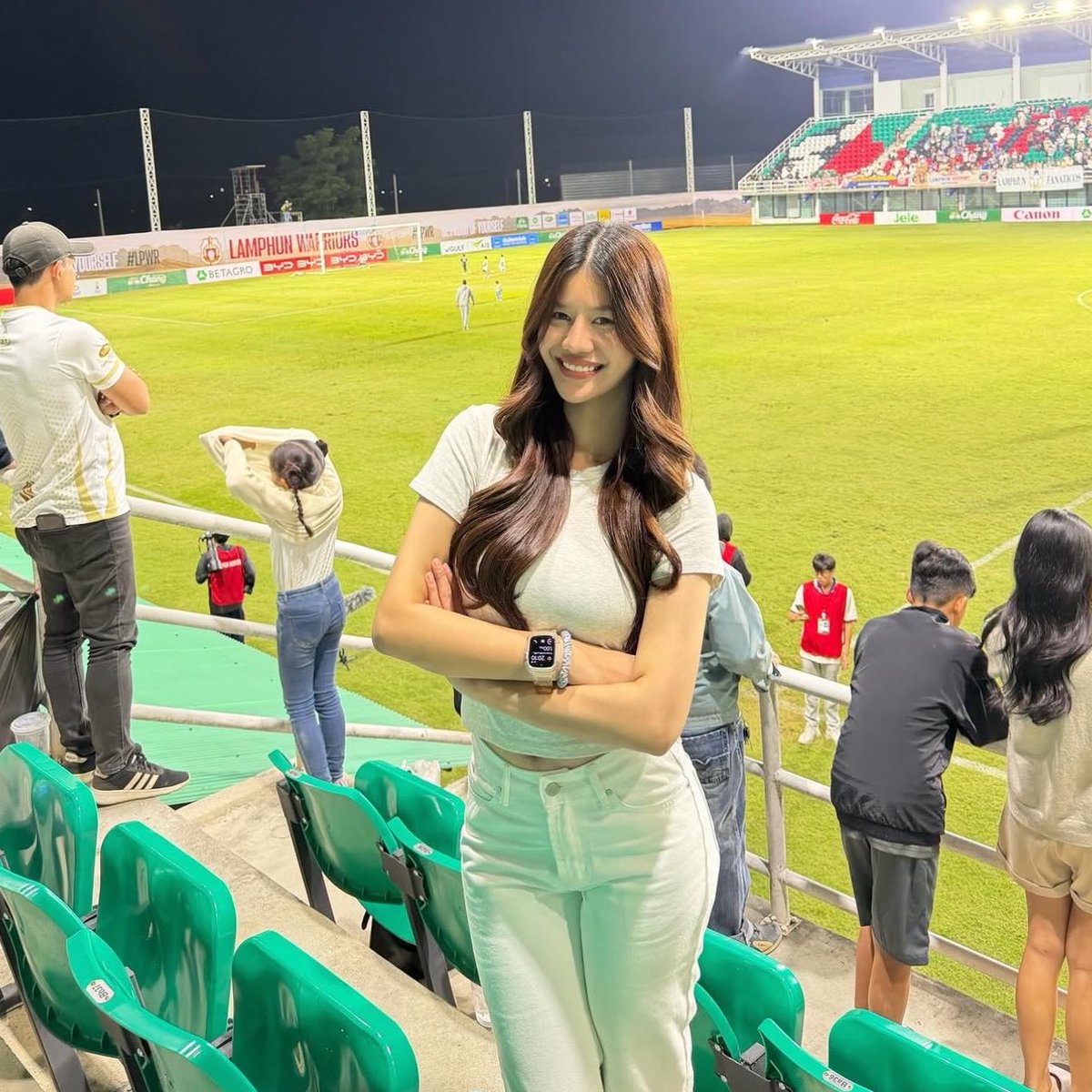 prangchaa's tweet photo. ป้ายยากางเกงยีนส์รุ่นนี้คับ ปรางใส่เองประจำเลยราคาดีมาก ผ้าดี ใช้ได้ยาวๆทรงสวยมาก มีหลายสีให้เลือก แมทได้หลายลุคมากกกก https://t.co/uKyYIqQHVs