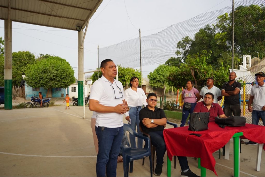 AlcaldiaRcha's tweet photo. Avanzamos en el proyecto que permitirá poner en funcionamiento el sistema de acueducto de Choles y Los Comejenes.

Con la construcción de infraestructura eléctrica y la adecuación técnica del sistema, 1.134 habitantes contarán con un servicio continuo en sus casas. https://t.co/62WNTf0Aop