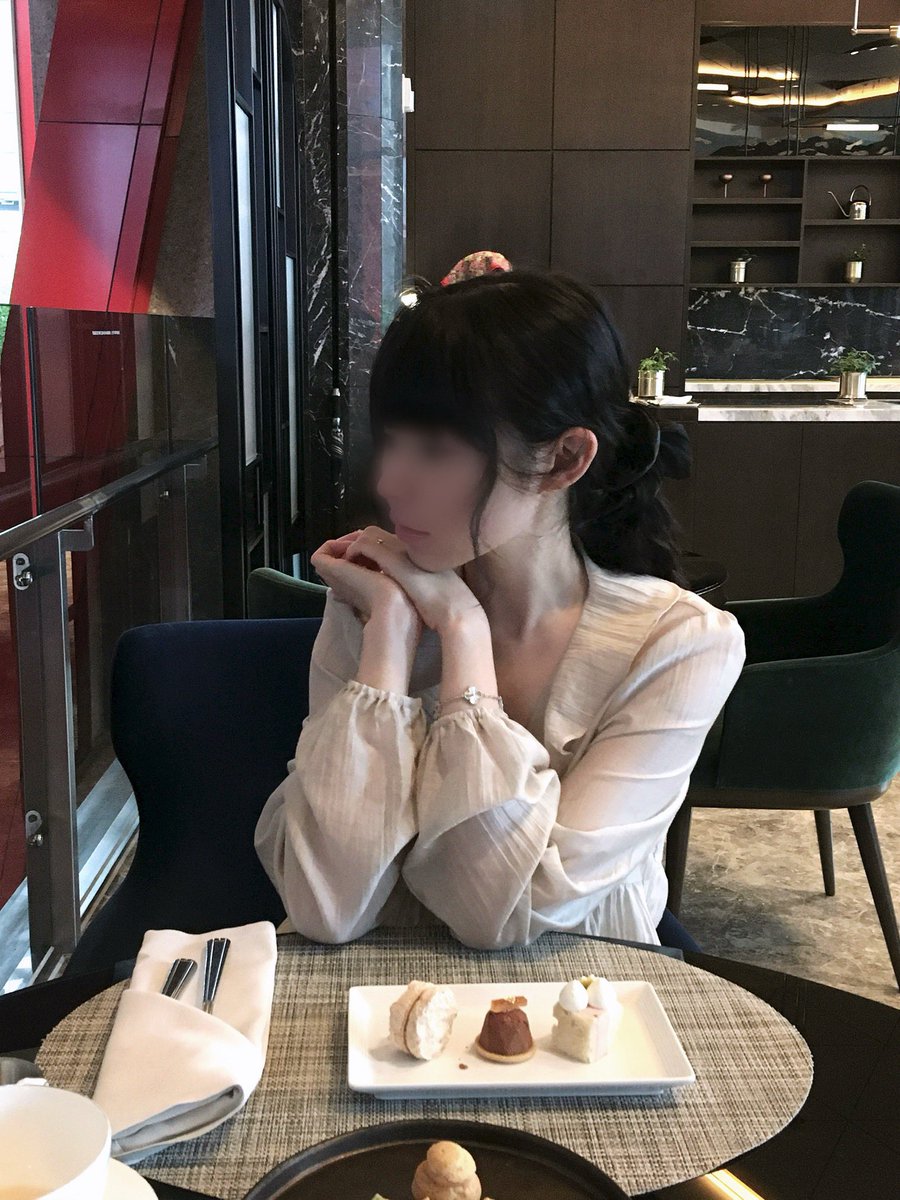 477havv's tweet photo. 이틀 내내 호텔에만 있어서 날씨 감각을 잠시 잃었다... https://t.co/TutiQpg8E0