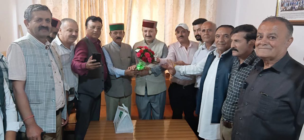ibalbirvermabjp's tweet photo. आज मेट्रोपोल में बलसन क्षेत्र के सम्मानित प्रतिनिधि मंडल ने आत्मीय शिष्टाचार भेंट की।

आप सभी सम्मानित प्रतिनिधियों का आत्मीय भेंट, बहुमूल्य सुझावों एवं अटूट विश्वास के लिए हृदय से आभार।

आपका यह स्नेह और सहयोग सदैव मेरी सबसे बड़ी पूंजी रहेगा।

@BJP4Himachal https://t.co/1wXIfdNrVi