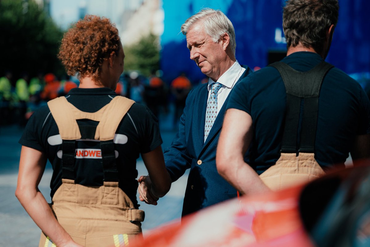 MonarchieBe's tweet photo. Le Roi exprime tout son soutien aux victimes, à leurs familles ainsi qu’à l’ensemble des personnes affectées. Il remercie également les services de secours pour leur engagement dans ces circonstances particulièrement difficiles. https://t.co/hbFTWT7Zcu