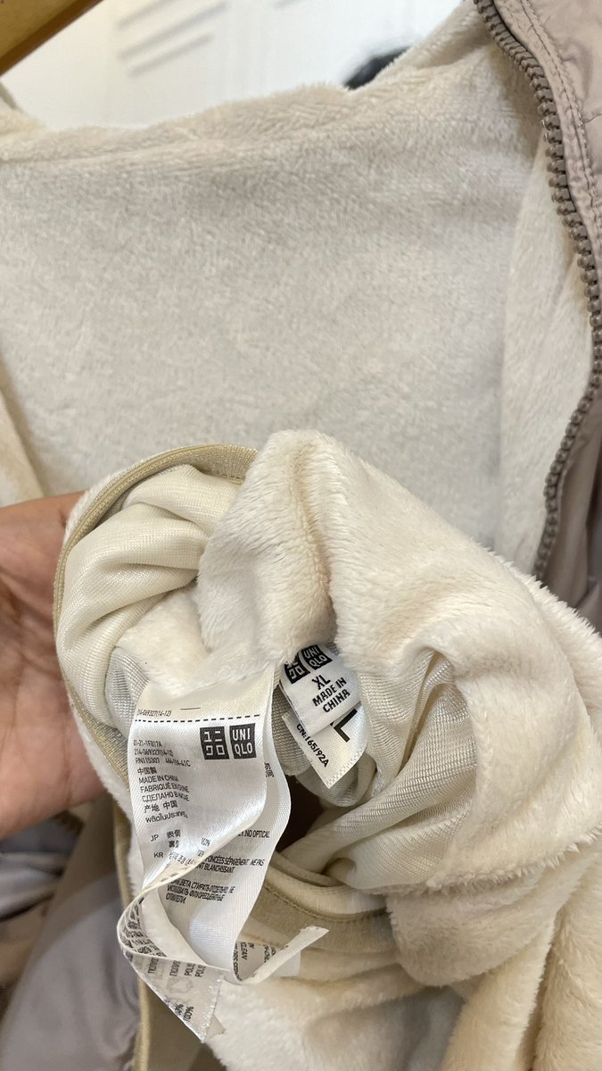 killuasodik's tweet photo. Jaket uniqlo 135k ajaa nii buat naik gunung ok size xl bisa oren yaa https://t.co/MAmMSMKHd7