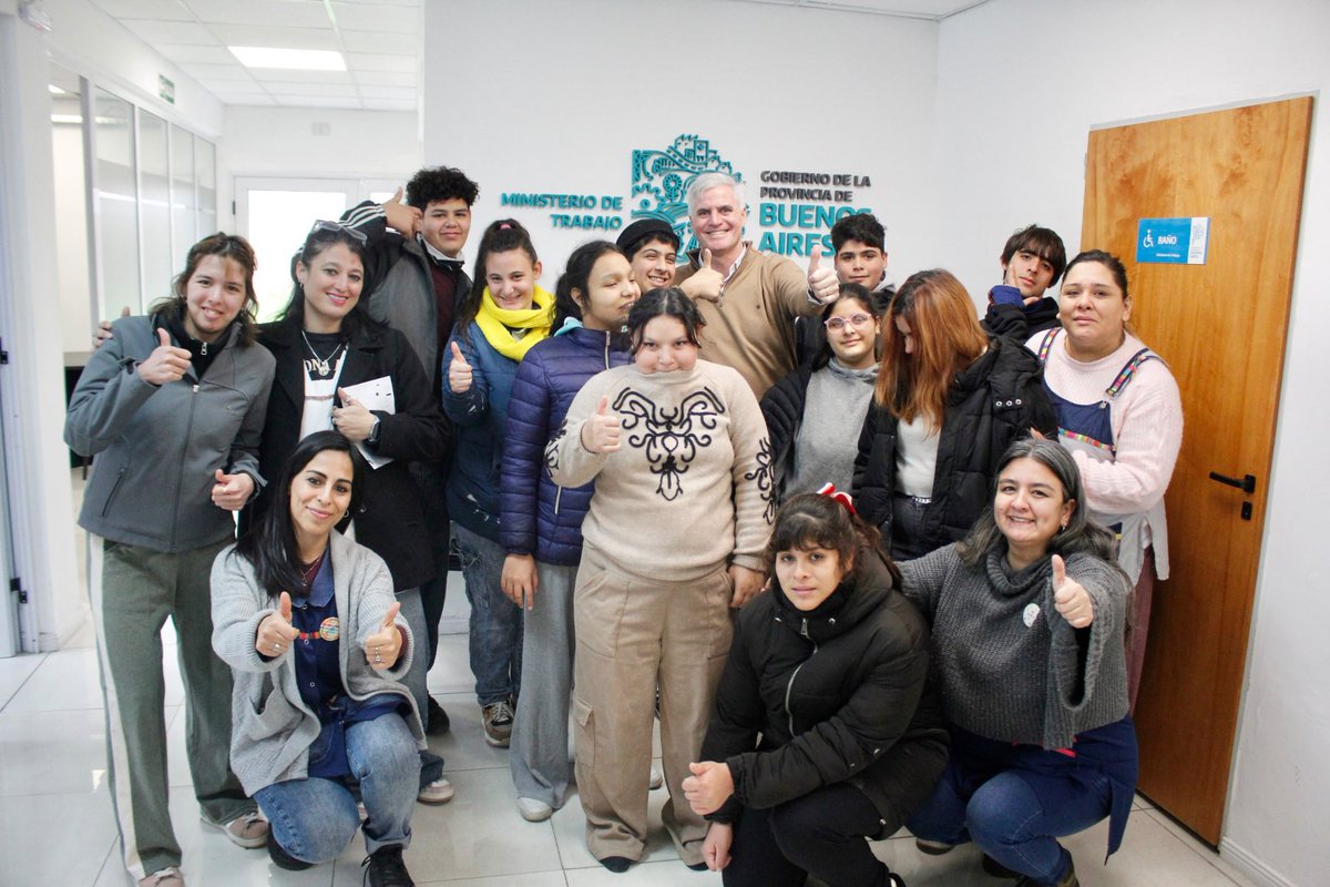 MateoRossiFR's tweet photo. @TrabajoPBA @BAProvincia @Kicillofok @SergioMassa @waltercorreaok la inclusión socio laboral, convencidos de que una condición de discapacidad nunca debe ser una barrera para acceder a un empleo digno.

#Gestión 🇦🇷 https://t.co/TazmpaOLQJ