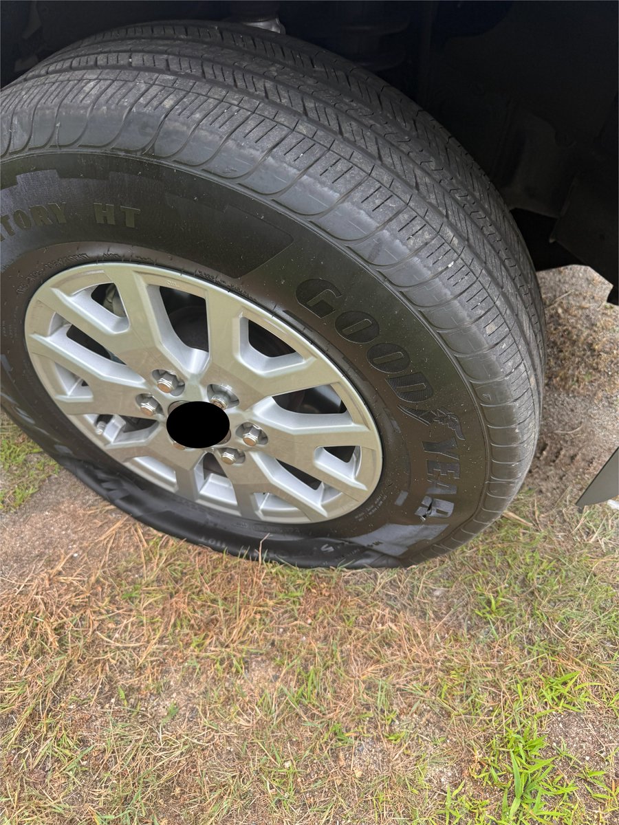 TheMaineWire's tweet photo. 🚨BREAKING: A "peaceful" protestor has slashed @MaineWireJon's tire outside the Scarborough anti-ICE rally.

This is after protestors were chanting his home address at the Biddeford protest yesterday.

Left-wing political violence and intimidation have gotten out of control https://t.co/Nd80PevDan