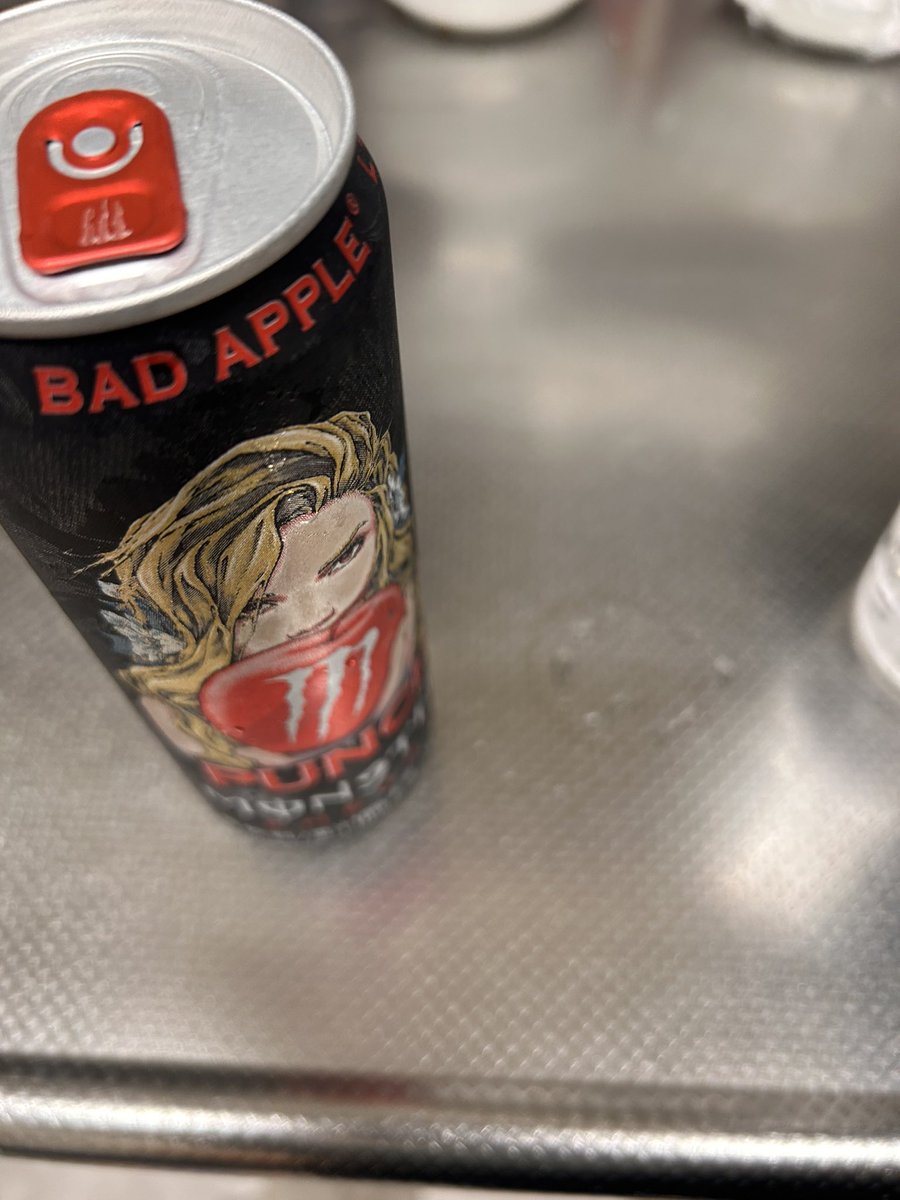 secretcodeT5's tweet photo. ネットのみんながふざけてるだけだと思ってた…
まじで"bad Apple"だった🍎
#もし変われるのなら https://t.co/YyqKIHg6iz