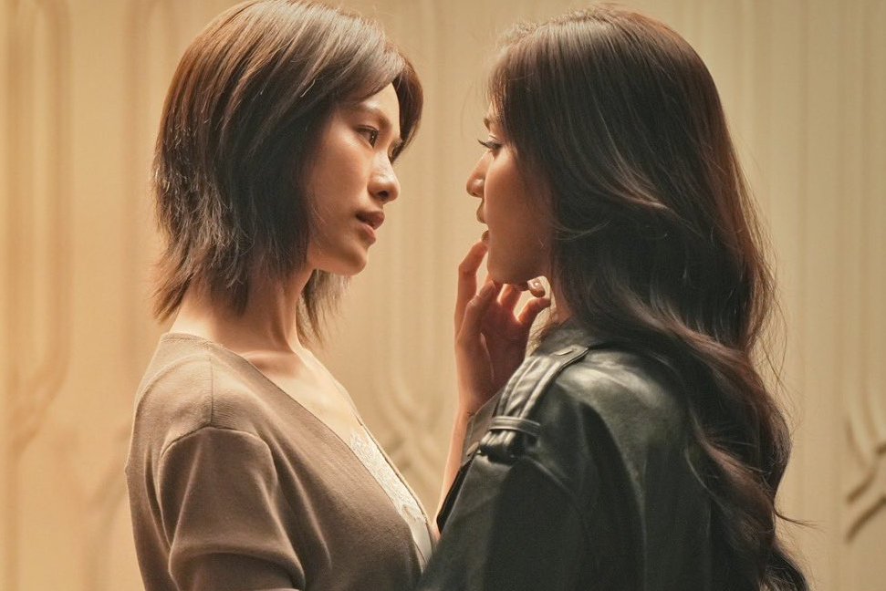 _allthelilies's tweet photo. all this tension 🚬🚬🚬 https://t.co/0sqYkAqdJw