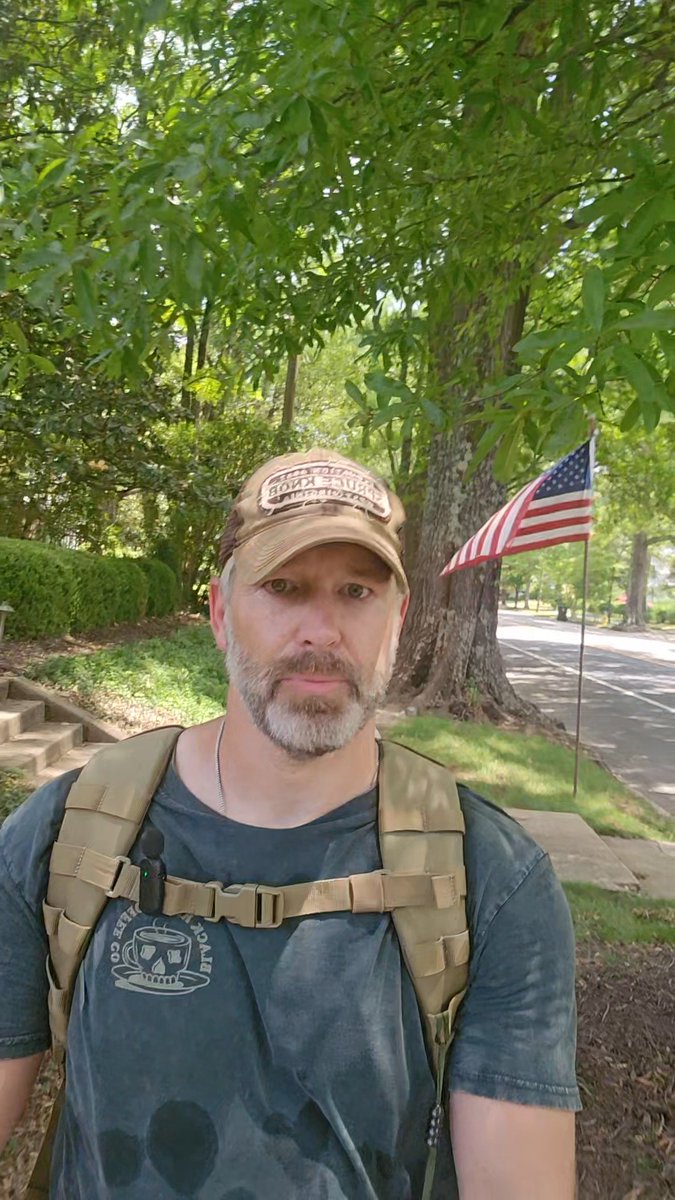 LegacyFitCoach's tweet photo. Here's why I ruck walk every day. Read about the benefits: https://t.co/lA3vbsNlPG https://t.co/MjNaVEBYpE