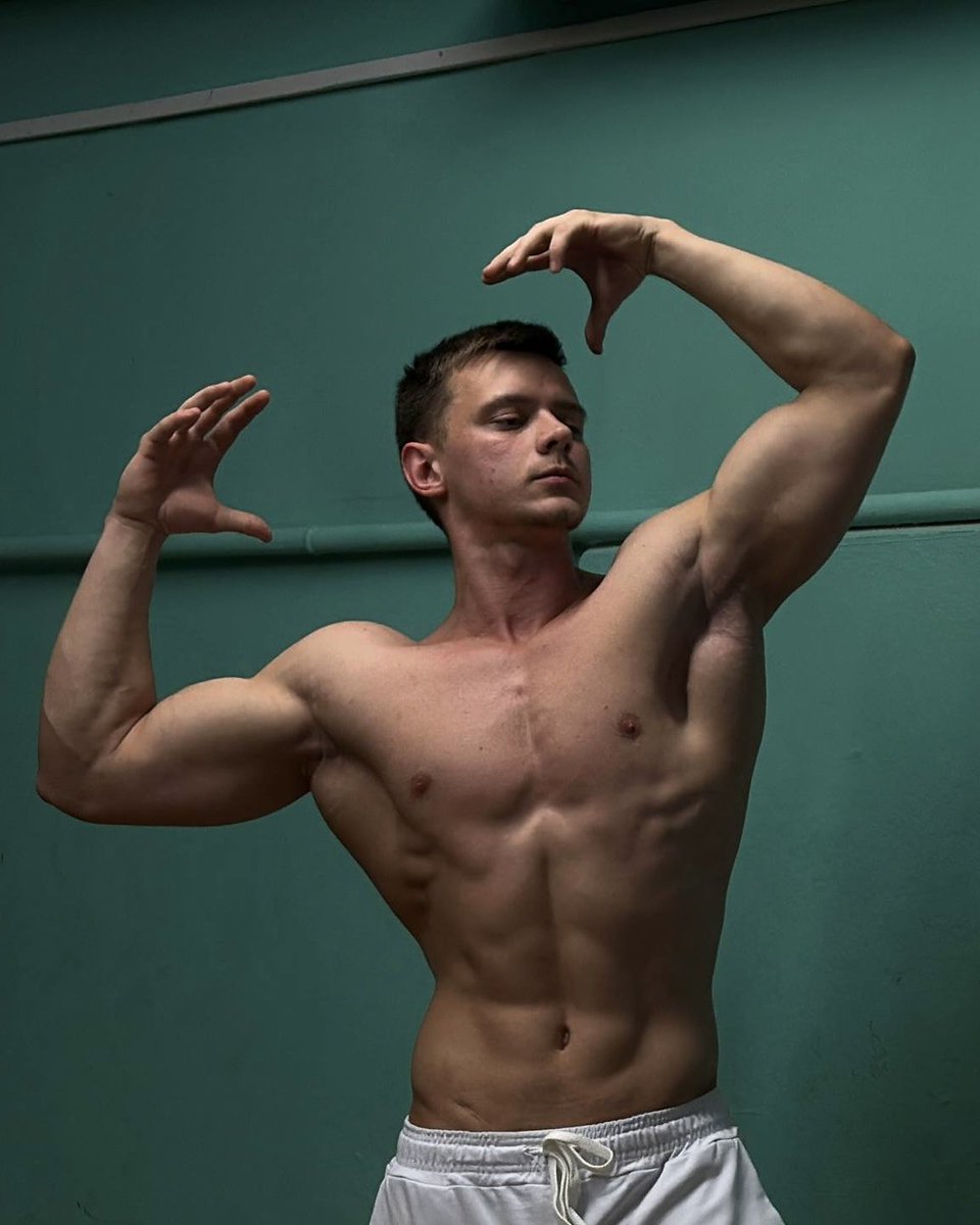 dan_ny_panda's tweet photo. Фотосессия после тренировки как отдельный вид искусства 🔥

#man #sport #model #instaman #sportman https://t.co/j9fonXsURt