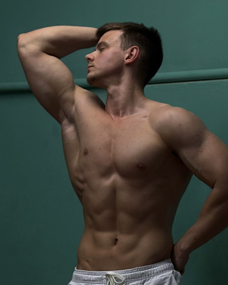 dan_ny_panda's tweet photo. Фотосессия после тренировки как отдельный вид искусства 🔥

#man #sport #model #instaman #sportman https://t.co/j9fonXsURt