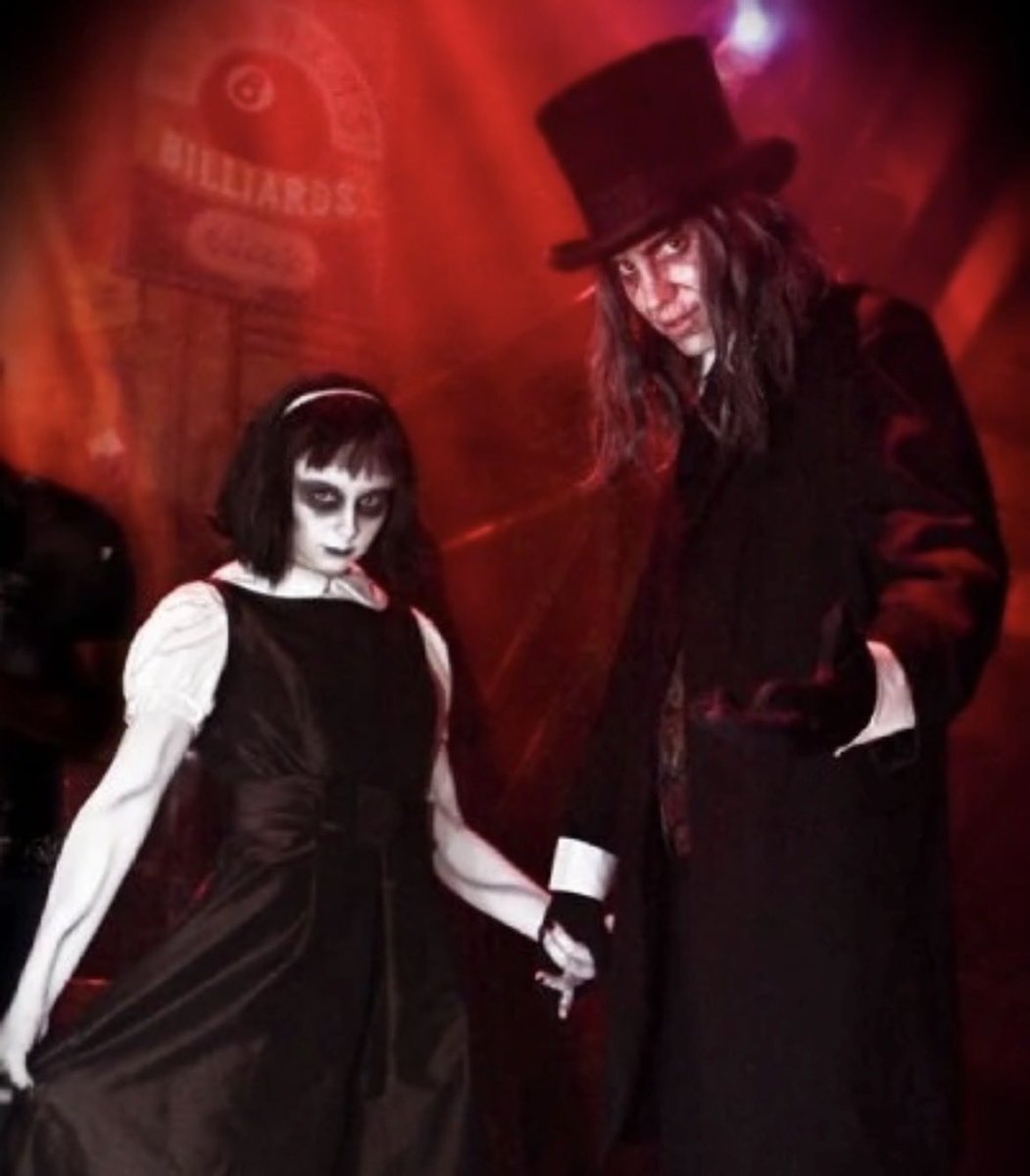 Into the Scare Zone: A HHN Podcast tweet media