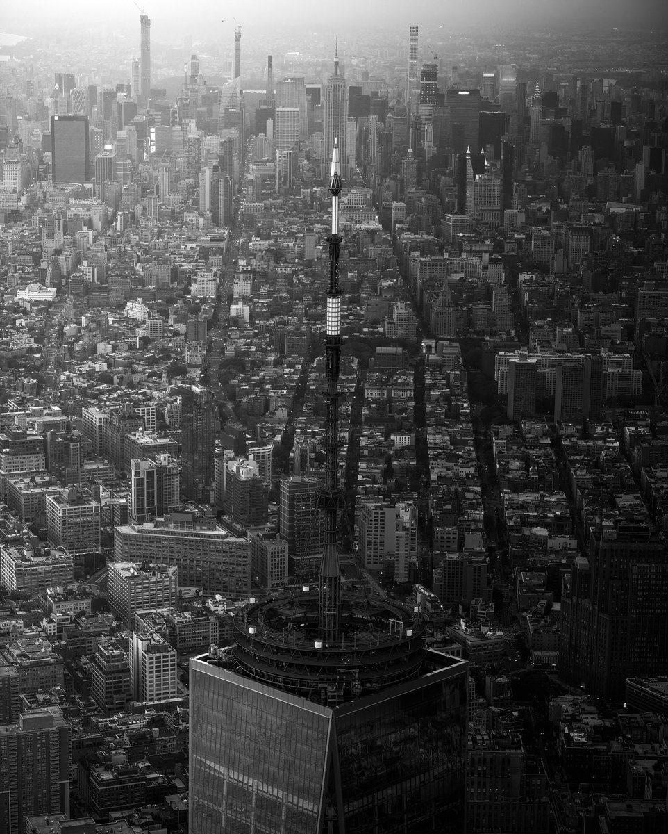 BEH0LDINGEYE's tweet photo. July in New York https://t.co/x2vzLhYh44
