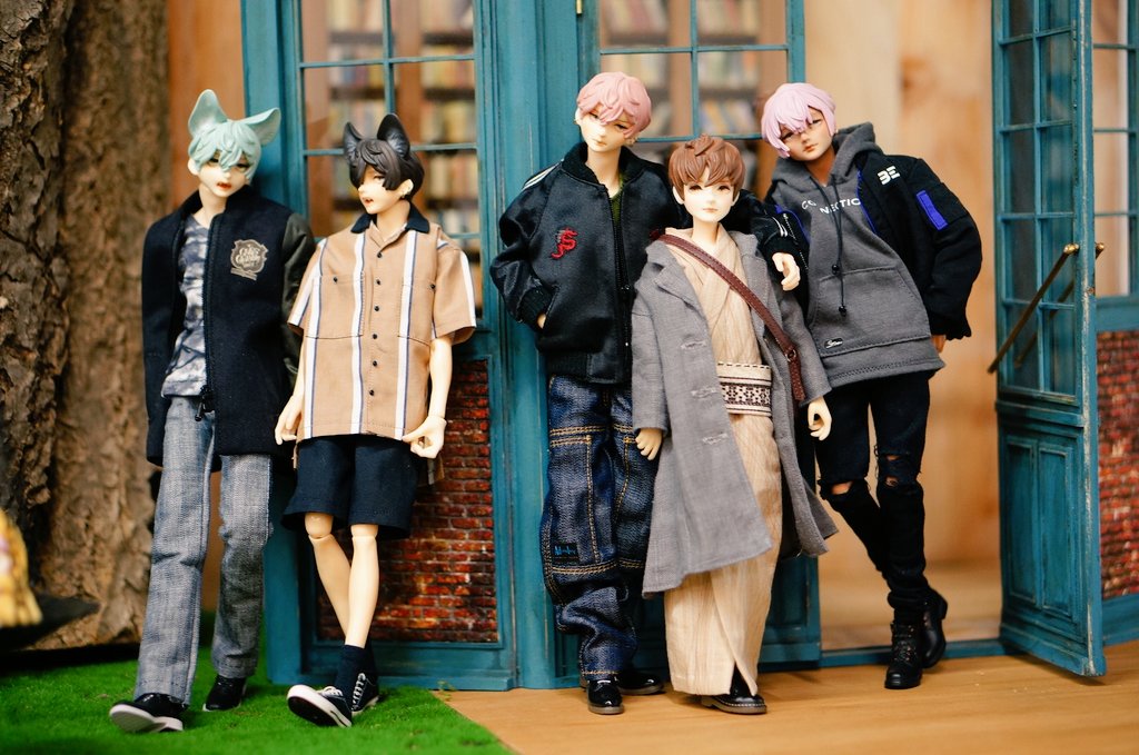 emptyegg11's tweet photo. nijicoさんドールのイケメンくん達も並べてお写真撮らせて頂きました📷️✨どうやっても絵になる🥹✨
#秘密の森庭 https://t.co/nFne5DJ2pF