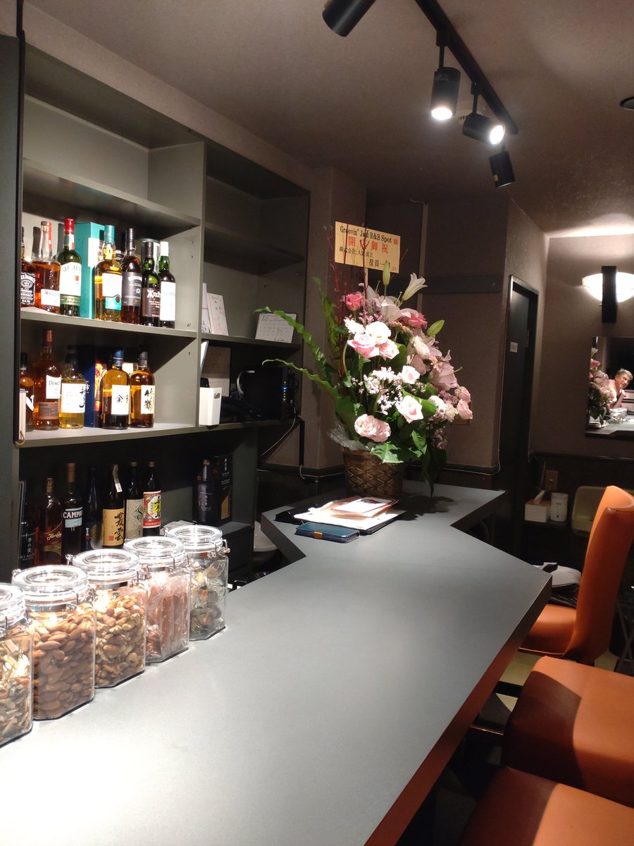 nantoiu3's tweet photo. 村岡さんのお店OPENお祝い行ってきました✨✨✨ https://t.co/qzLnWkKdpf