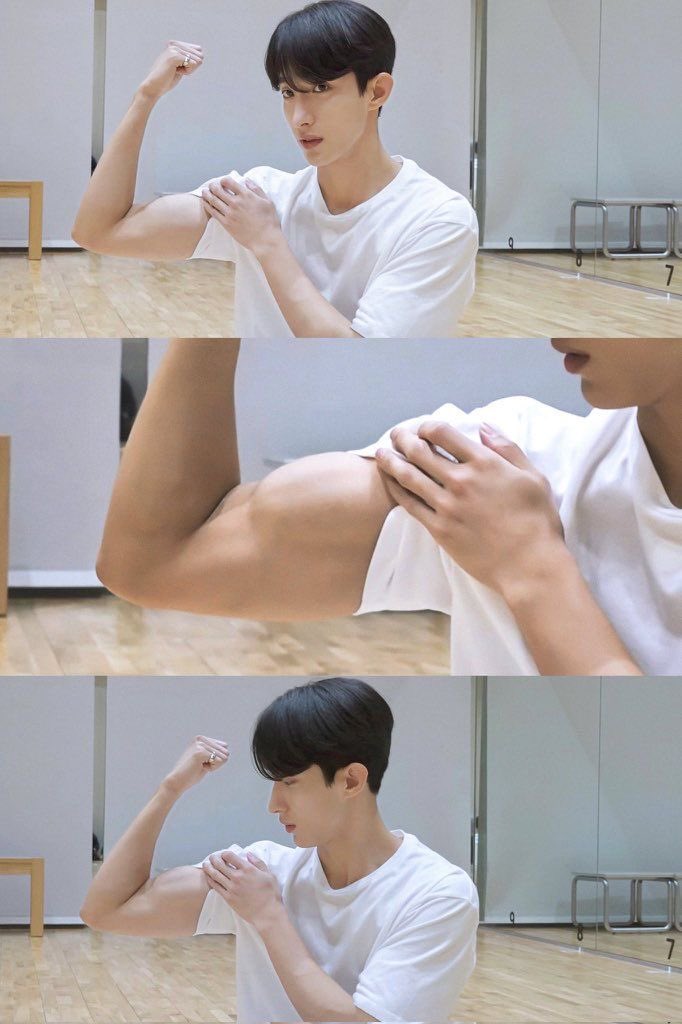 kyeomkong's tweet photo. 얼굴은 우유말랑인데 그렇지 못한 상완이두근 https://t.co/D2m931wTbh