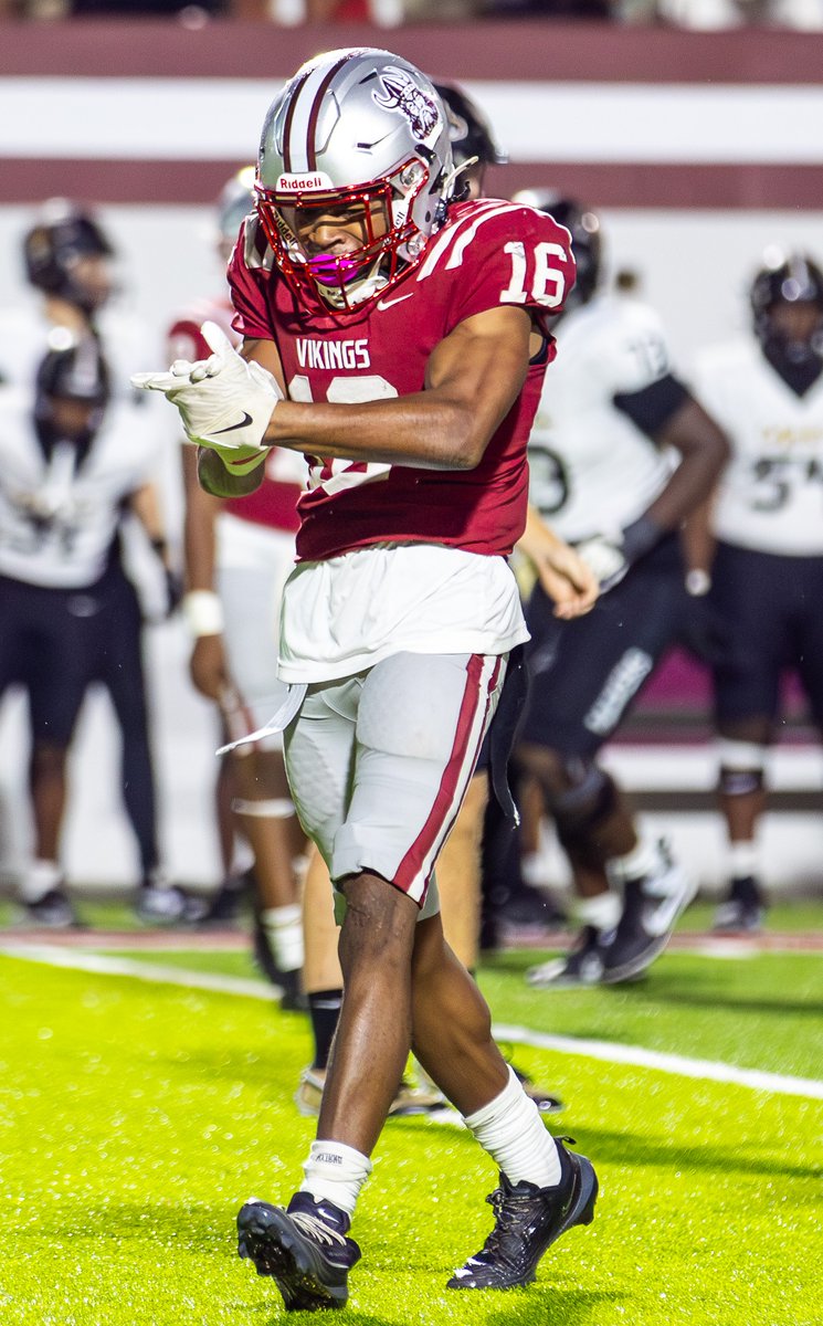 LHSvikingsFB's tweet photo. 2027 DB Israel "IZZY" Harrison plays with as much passion and energy as anybody.  Will have a monster season for the Vikings. ☎️

https://t.co/nErN4MzL78

HC:@CarterVikingsFB RC:@CoachHolley5 @izzy2gone @CoachMattGarris @RecruitGeorgia @Coach_CBarton @jermeldemps https://t.co/Texxb3FGeQ