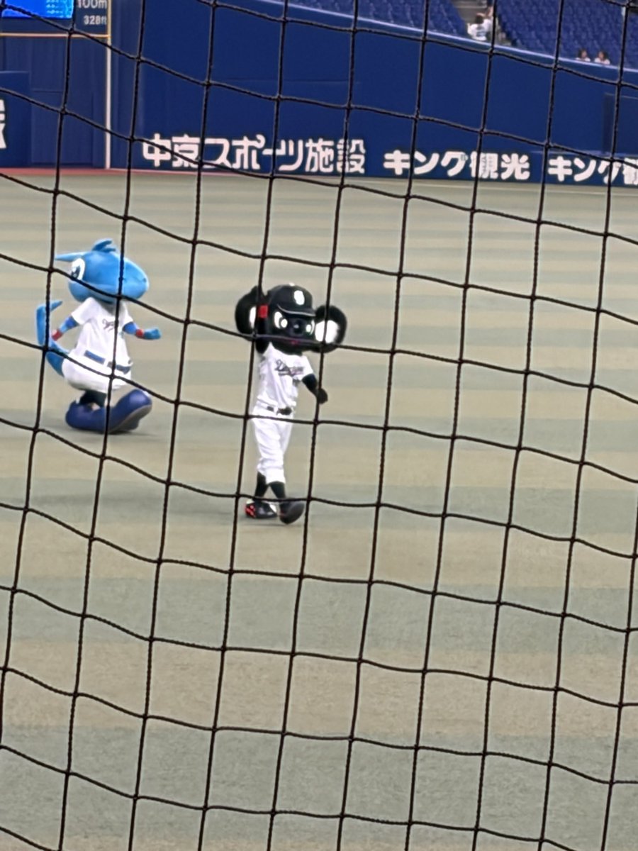 torawiosna's tweet photo. とらほー
最後に怖い生き物いた https://t.co/okPOXFUH01
