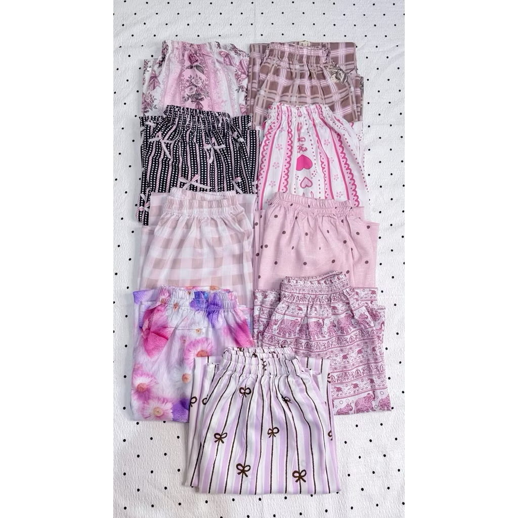 cuteessyy's tweet photo. OMG GEMES BGT
Celana hommy motif coquette yg lucu2 cakep bahan adem poll✨💓

🔗 https://t.co/oLLIQVDX7W https://t.co/OKc1j6Q3mQ