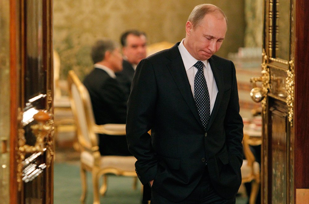 RT by @mikenov: RT by @mikenov: Putin’s latest visit to China ended in a complete failure as gas pipeline talks collapsed China has frozen negotiations with Russia over the Power of Siberia 2 pipeline. According to The Wall Street Journal, during Vladimir Putin’s most recent visit to Beijing, Chinese officials asked the Russian delegation not to raise the issue of the project again until the terms of the deal change. The newspaper reports that Beijing is willing to sign the contract only if Russia agrees to supply gas at domestic Russian prices — a condition Moscow considers economically unacceptable. The proposed price is around $50 per 1,000 cubic meters, far below Russia’s export rates.
