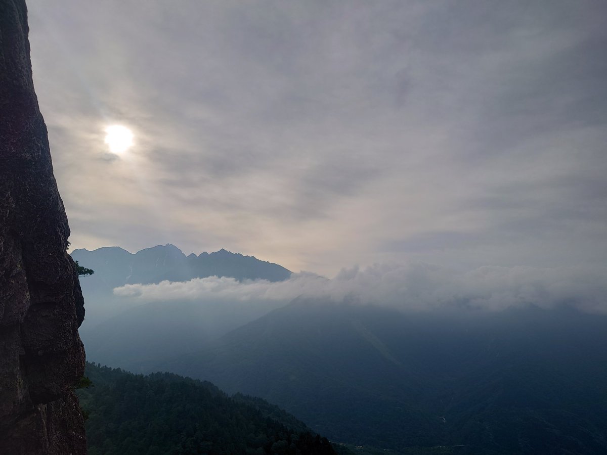 nanzan_alpine's tweet photo. 【活動報告まとめ】
5/24石津御嶽合同登山
6/6.7小川山クライミング
6/13.14ニュウ〜天狗岳縦走
6/20.21硫黄岳テント泊(天候不良により赤岳鉱泉テント泊のみ)
7/3.4.5甲斐駒・仙丈登山(上南戦)
7/4錫杖岳左方カンテ
7/11木曽駒ヶ岳
7/12御在所一壁クライミング

を行いました〜
#南山AC https://t.co/uSthyi7DuR