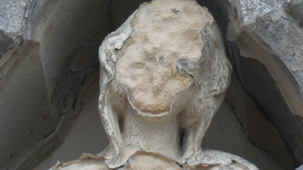 LeoDaVinciWave's tweet photo. This is a sea-weathered statue believed to represent Saint Hilda, located at the historic St Hilda's Church on the headland of Hartlepool, England. https://t.co/2HBTohXKu4