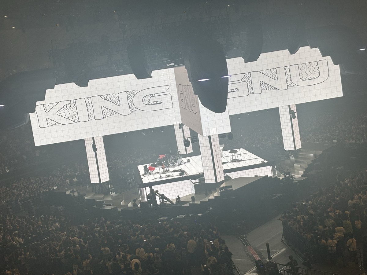Ot2lt's tweet photo. #KingGnuCentralTour2026 https://t.co/Ia3DopP71d