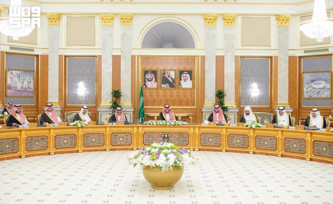 Columbuos's tweet photo. سمو ولي العهد حفظه الله ترأس جلسة مجلس الوزراء اليوم. https://t.co/nZlCWlzLI4