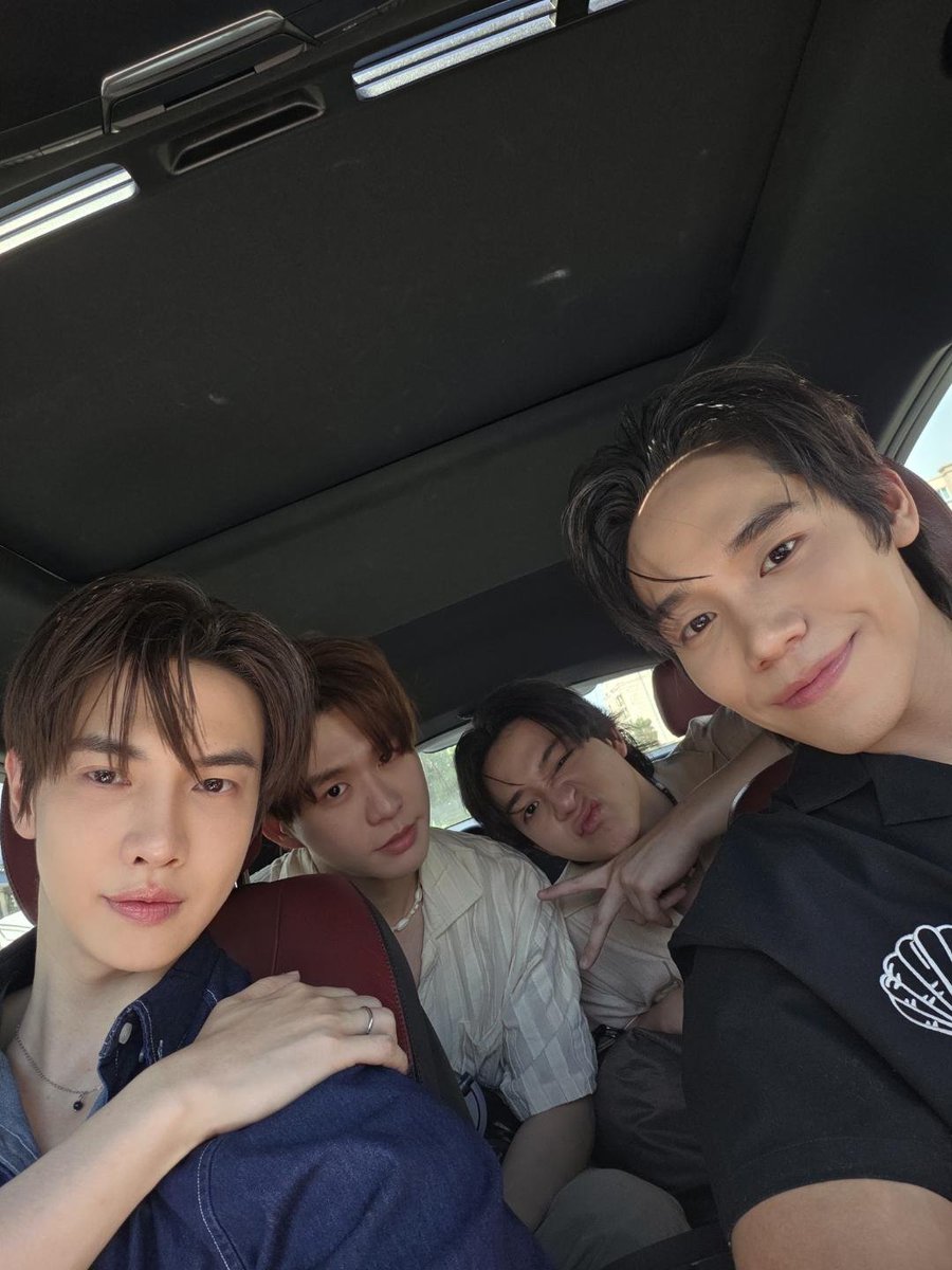 maxky_fc's tweet photo. 🐢 𝐌𝐀𝐗𝐊𝐘 𝐔𝐏𝐃𝐀𝐓𝐄 
📸 IG Post : Maxky_rp 

🤙ฮัลโหลพี่ที่ทะเล 🥰

📎 : https://t.co/5s8rAAdjT9

#maxky_rp #แม็กกี้รชต 
#บ้านราชาเต่า #MaxkyFanClub https://t.co/5sNSSI9aoJ