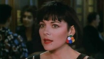 thetvmoviestory's tweet photo. Listen to our episode on Double Vision (1992)!

Kim Cattrall's twin has been murdered!! And the only way to find the culprit is to.... pretend to be your dead sister and pretend nothing happened?

https://t.co/1M5ZinhN48 https://t.co/oDd9qk486z