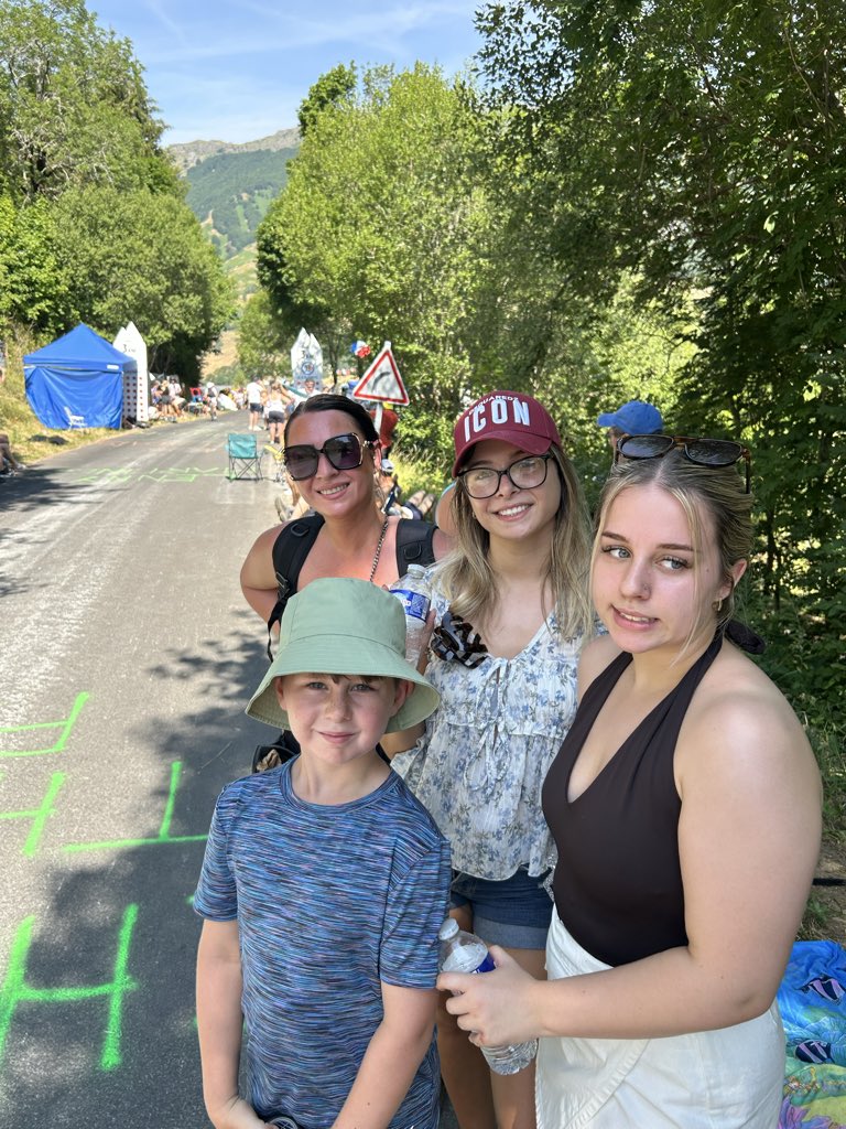 CampervanJohn's tweet photo. Col de pertus #TDF2026 https://t.co/34Py3x8PQV