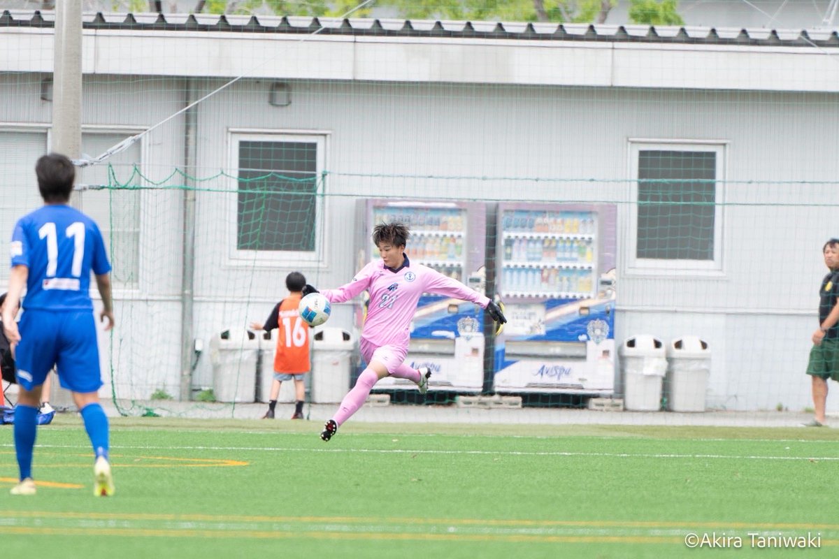 ANCLAS_OFFICIAL's tweet photo. 7/12の水俣戦をもちまして、21番・ #進藤真奈花 選手が福岡J・アンクラスを退団し、海外の大学へ進学します。

これまでチームのために全力で戦い続けてくれた姿を忘れずに、私たちも頑張り続けます！

新たな舞台での挑戦を心から応援しています。
まなか、いってらっしゃい！🤝⚓🧡

#アンクラス https://t.co/uMOC7ZfbV4