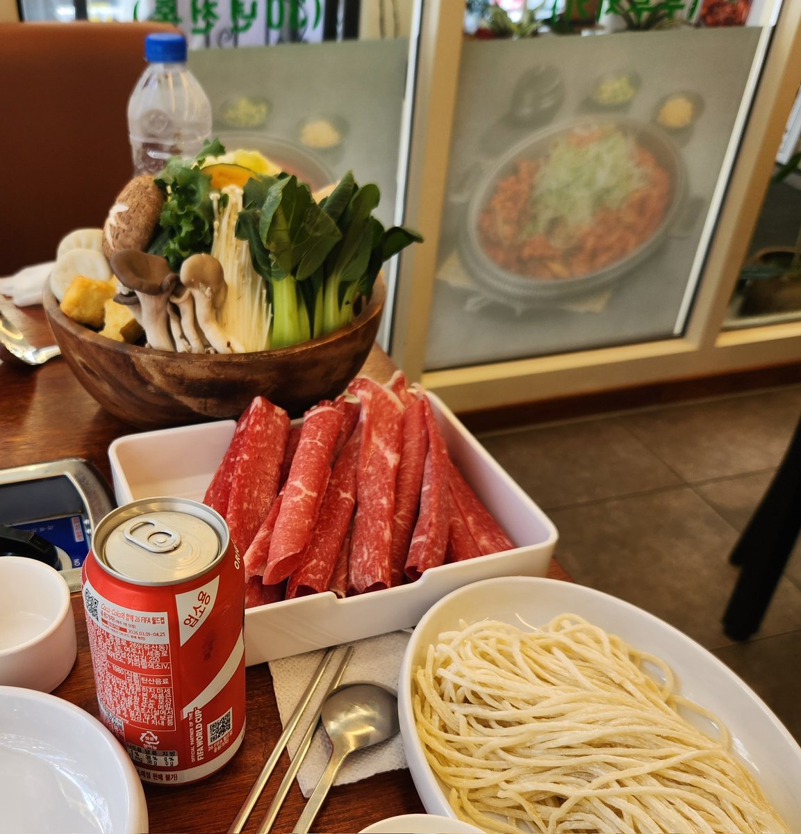 Mu__COMMU's tweet photo. 점심-간식-저녁
보다 비싼 가챠(가챠샵가서 9만원씀) https://t.co/ubM3UE99gU