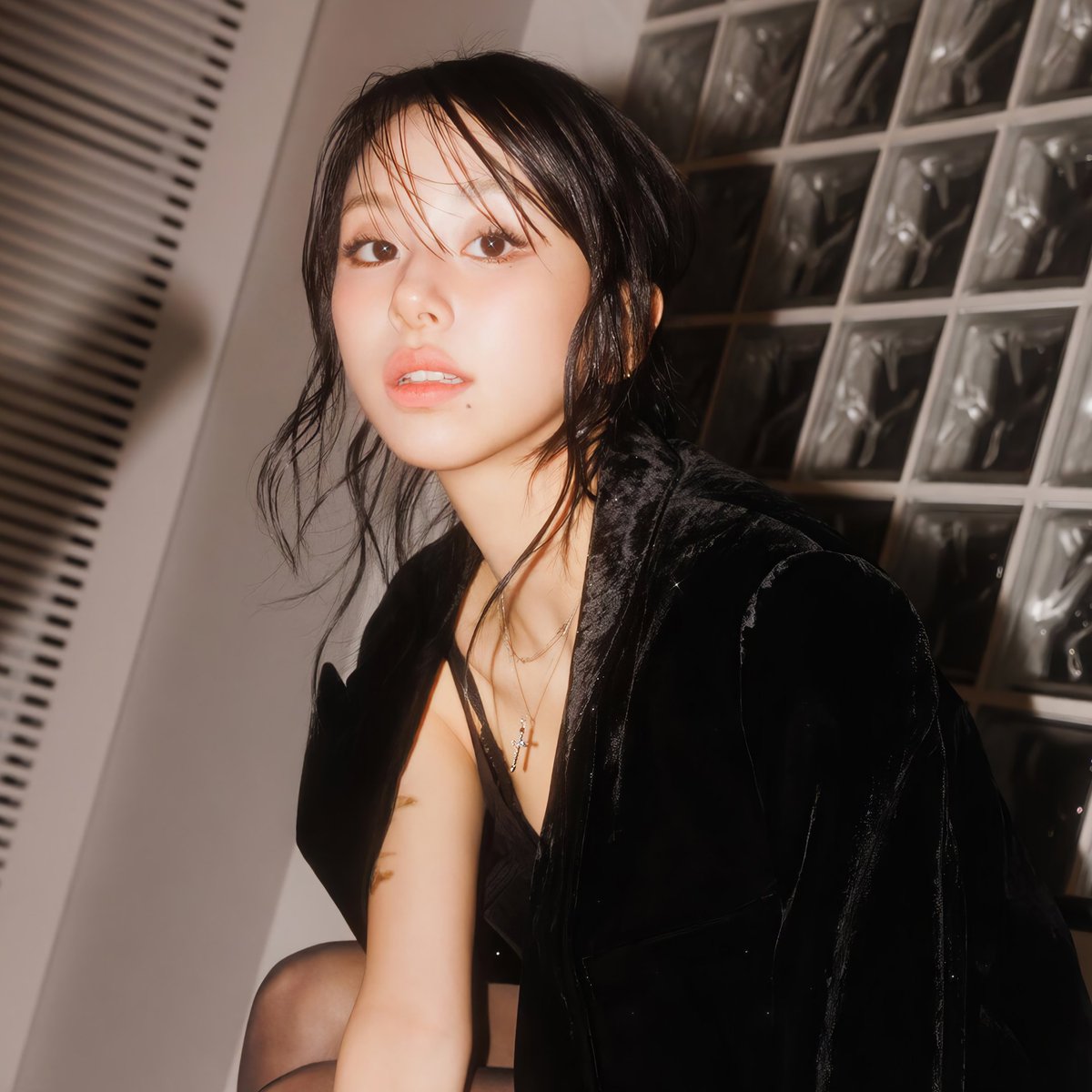 PopEmpirex's tweet photo. CHAEYOUNG has reportedly left JYP Entertainment, her activities with TWICE will remain. https://t.co/gEPWHpAk7f