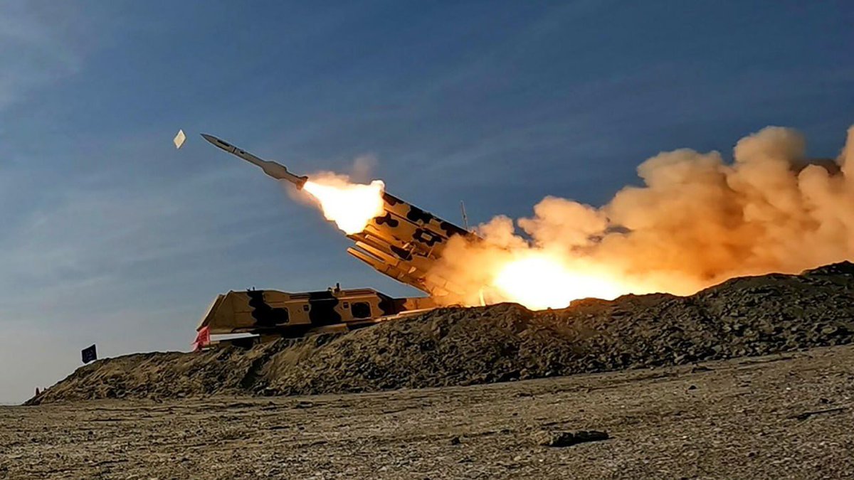 GlobalSpectrum_'s tweet photo. 🇮🇷 Iran's retaliatory strikes hit US military assets across the region — IRGC

According to the IRGC, the escalation followed an IRGC Navy operation to stop two violating ships that were endangering navigation in the Strait of Hormuz. https://t.co/nwWMpvZGgR