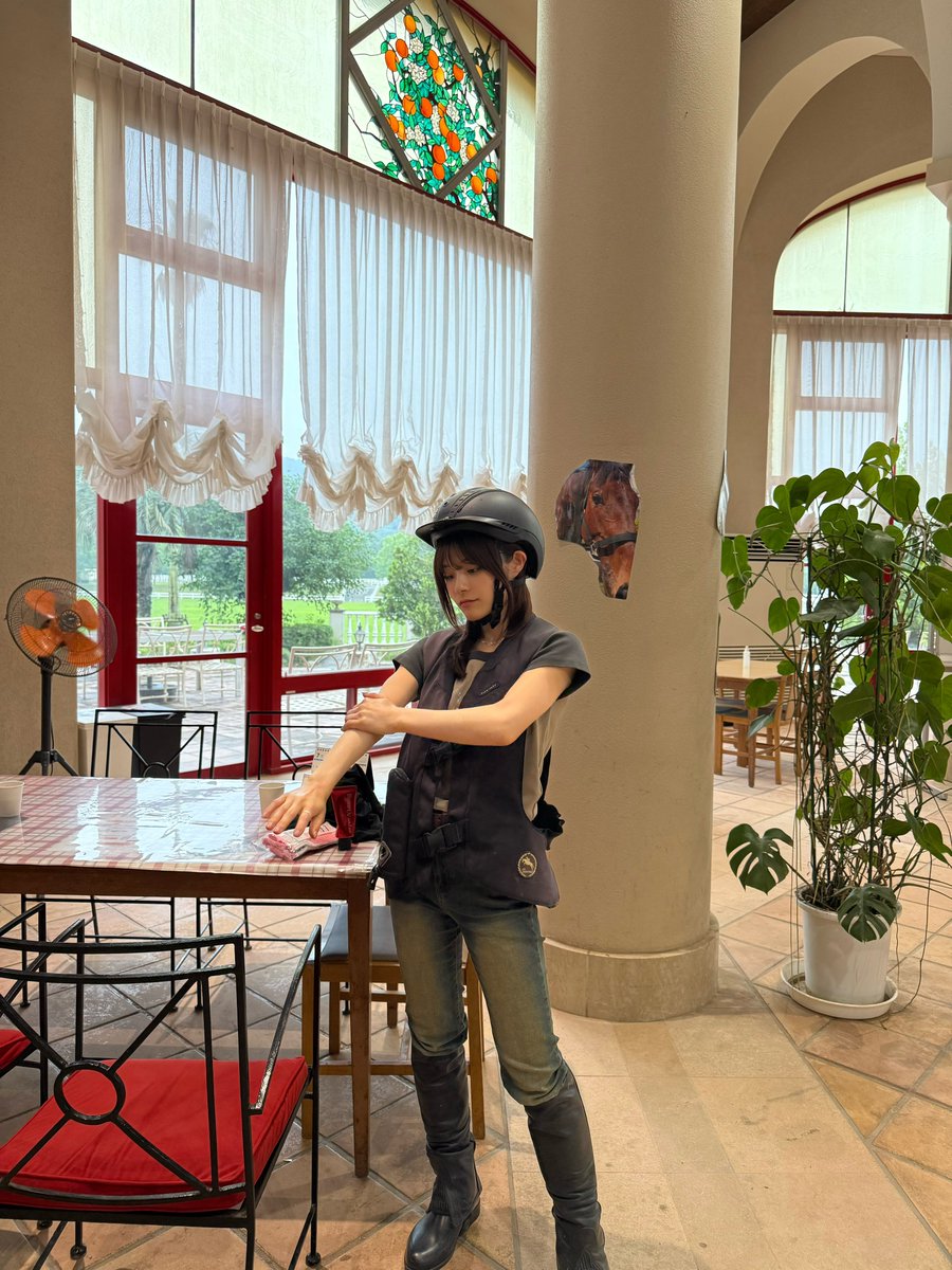official_seiji's tweet photo. 人生初！乗馬体験🐎💨

最近になって『ザ・ロイヤルファミリー』
を見始めました🐴

#NGT48競馬研究会 https://t.co/IZIu358UpK