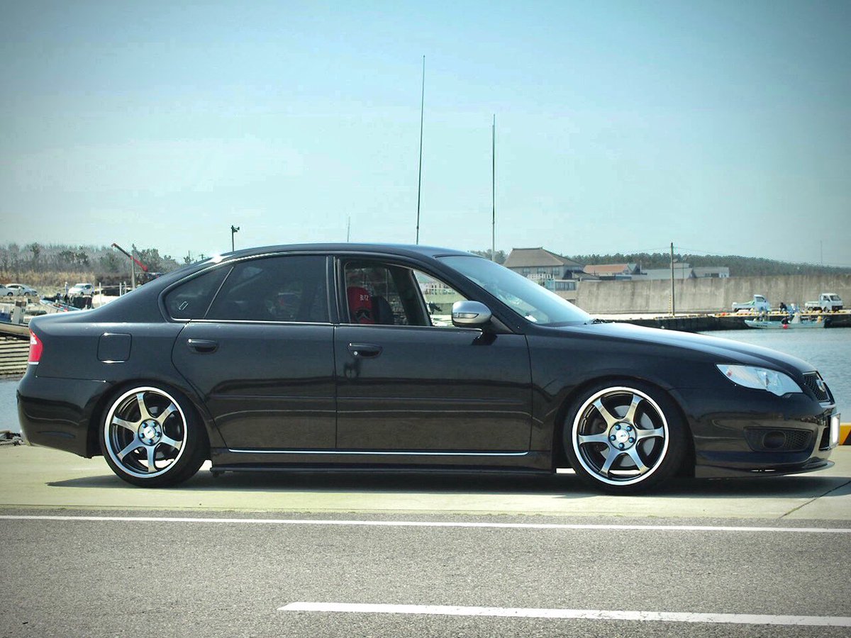 B26Z30's tweet photo. BNR32と3.0Rに乗っています
大体どちらか壊れています
#r32
#サンゼロ https://t.co/Meym6MDoDR