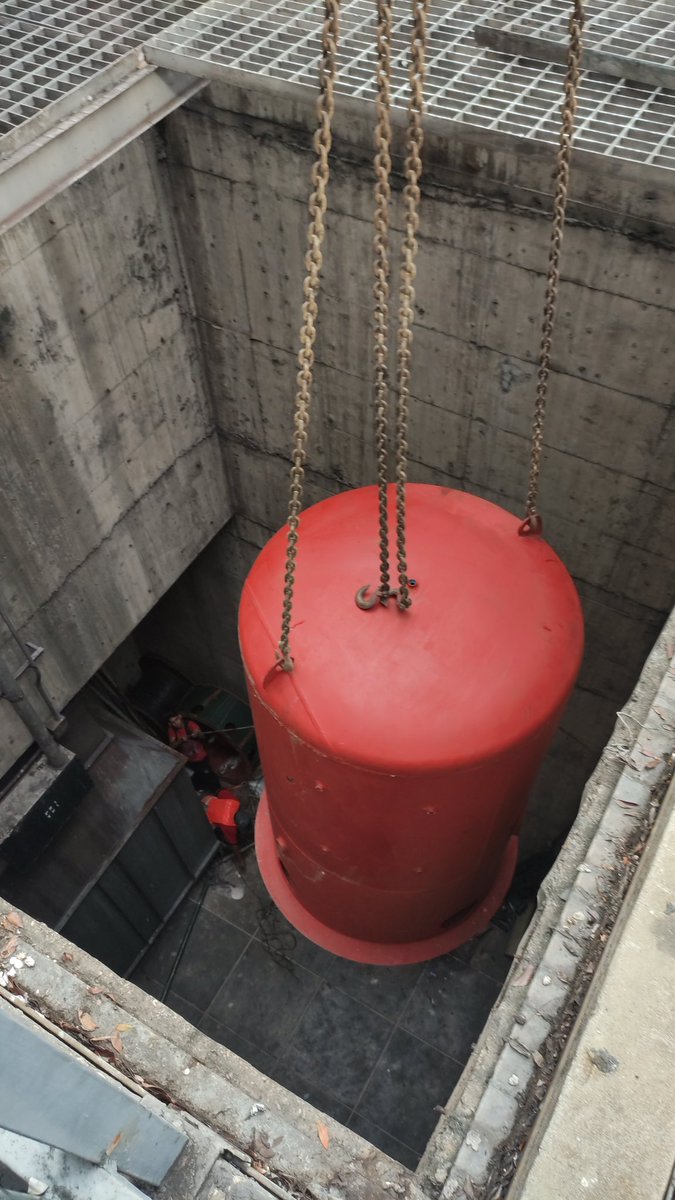 venetanque's tweet photo. Necesitas resolver tu problemas con el hidroneumático?, con tu tanque?, contáctanos y pon fin a tus problemas de agua con Venetanques +584120197092 +584141224139 +584122241552 #terremoto #plomeria #tanquesdeagua https://t.co/uKfuTts894
