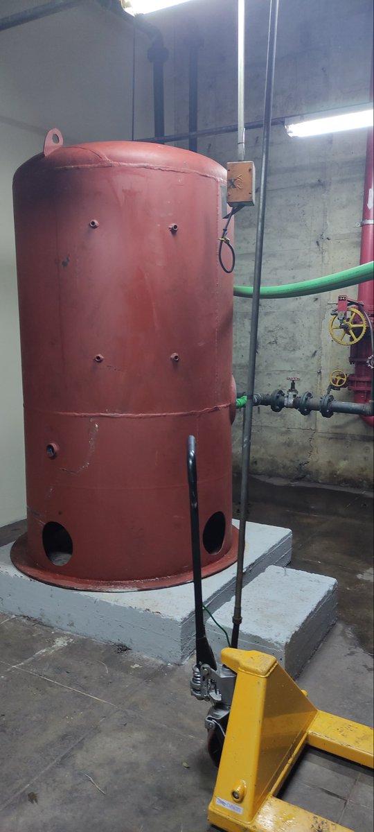 venetanque's tweet photo. Necesitas resolver tu problemas con el hidroneumático?, con tu tanque?, contáctanos y pon fin a tus problemas de agua con Venetanques +584120197092 +584141224139 +584122241552 #terremoto #plomeria #tanquesdeagua https://t.co/uKfuTts894