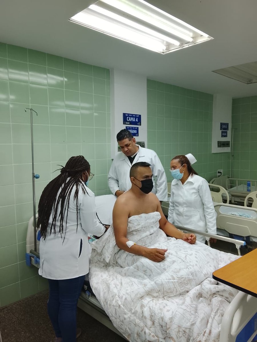 ArielVzquezPer1's tweet photo. Brigada Medica Estado Aragua día a día en la atención al pueblo venezolano cada colaborador desde sus puesto de trabajo llevando salud y bienestar al pueblo #CubaPorLaVida @cubacooperaven @cubacolabora https://t.co/AYCv2yruyE
