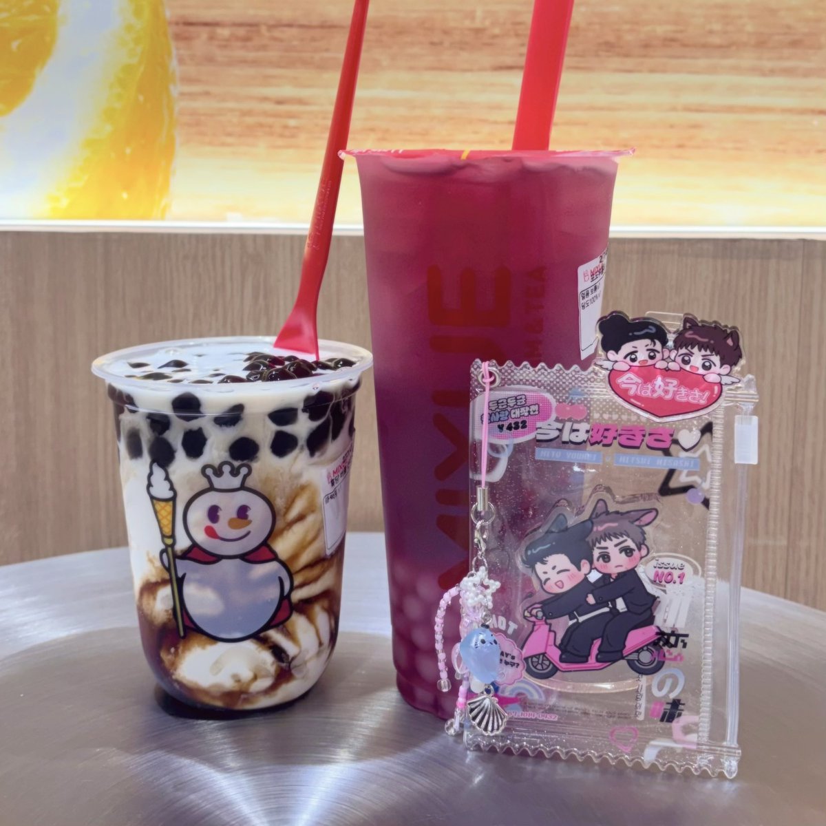 loshakeve's tweet photo. 터벅터벅나에일쌍☔️ https://t.co/DCbK4i714E