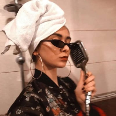 luckufprrfzrw's tweet photo. Random but happy moment – shower time with a twist https://t.co/w0J3ARuO6E