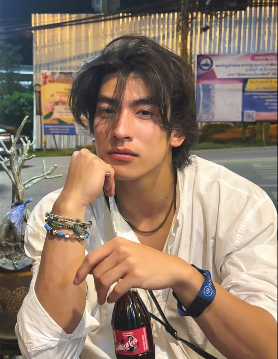 mothwenhui's tweet photo. @afthoursoc Hello, I am Darius Merdian, joining After Hours using the face claim wenhui. I'm ready to spend these twelve nights beneath the lanterns as one of The Moths. https://t.co/xTlEQnKKwO