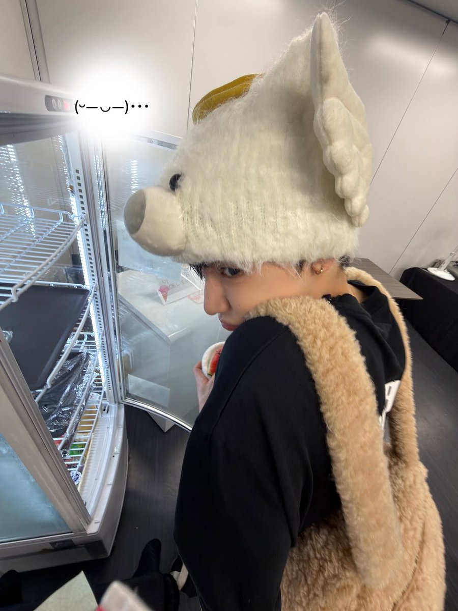 colattie's tweet photo. ORANG SELUCU INI SIAPA YANG PUNYA??? OH JELAS SUNG HANBIN 😌 https://t.co/dXbYj7NqMJ